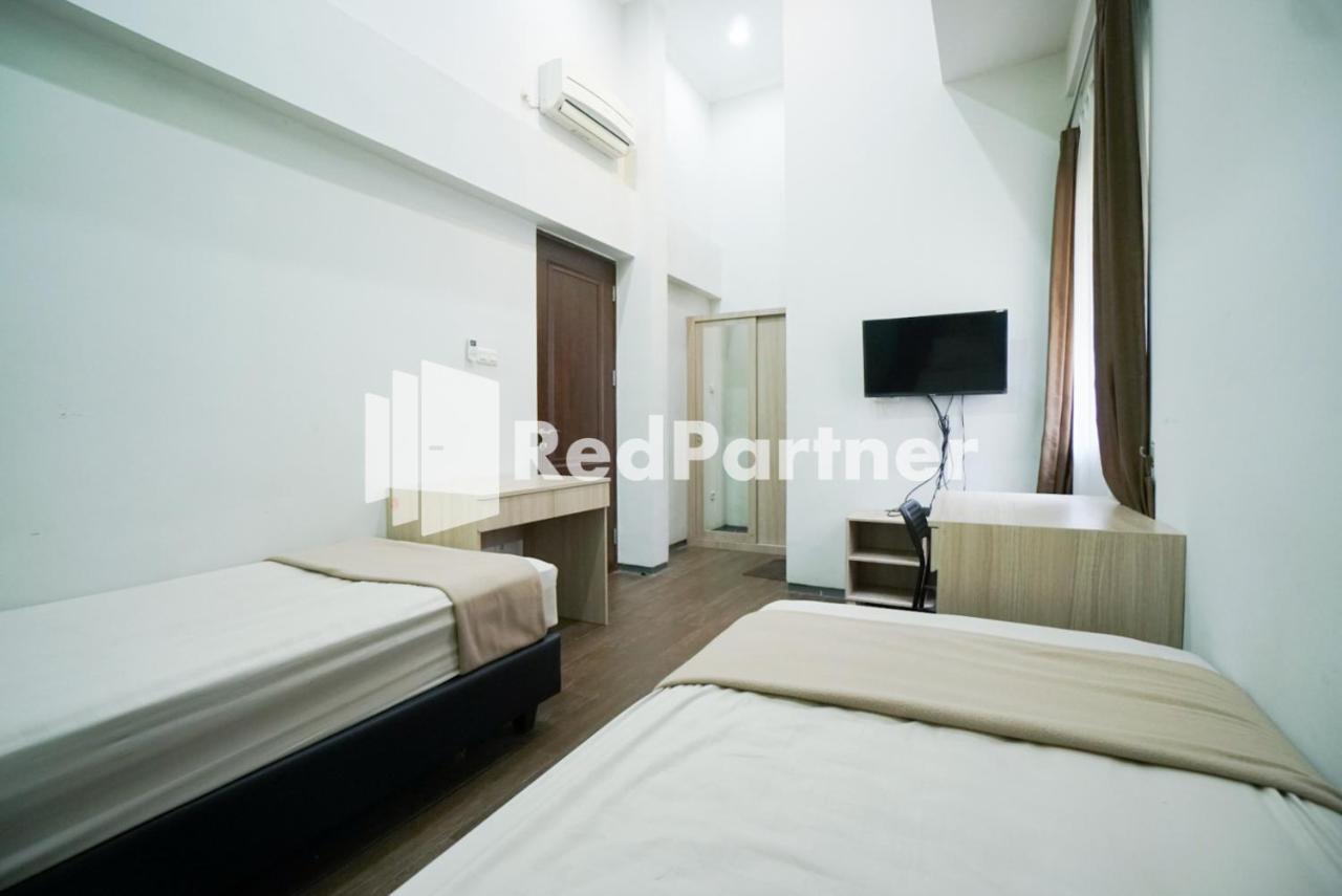 Toba Mansion Syariah Near Benhil Redpartner Jacarta Exterior foto