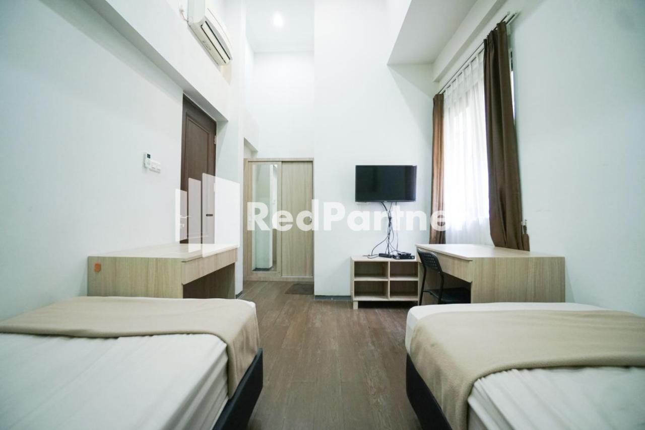 Toba Mansion Syariah Near Benhil Redpartner Jacarta Exterior foto