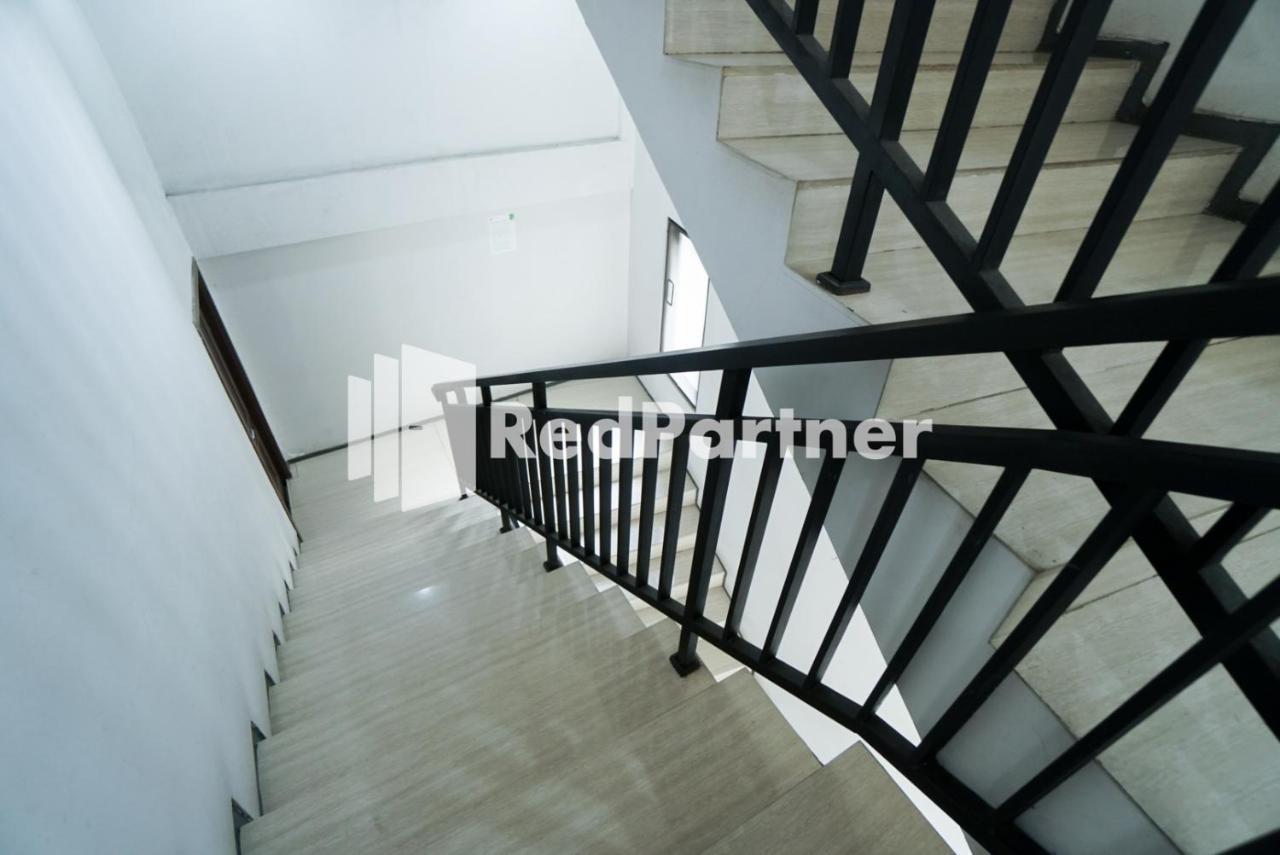 Toba Mansion Syariah Near Benhil Redpartner Jacarta Exterior foto