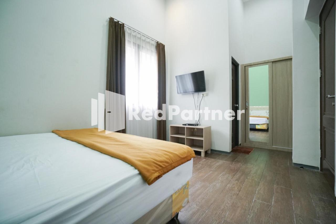 Toba Mansion Syariah Near Benhil Redpartner Jacarta Exterior foto