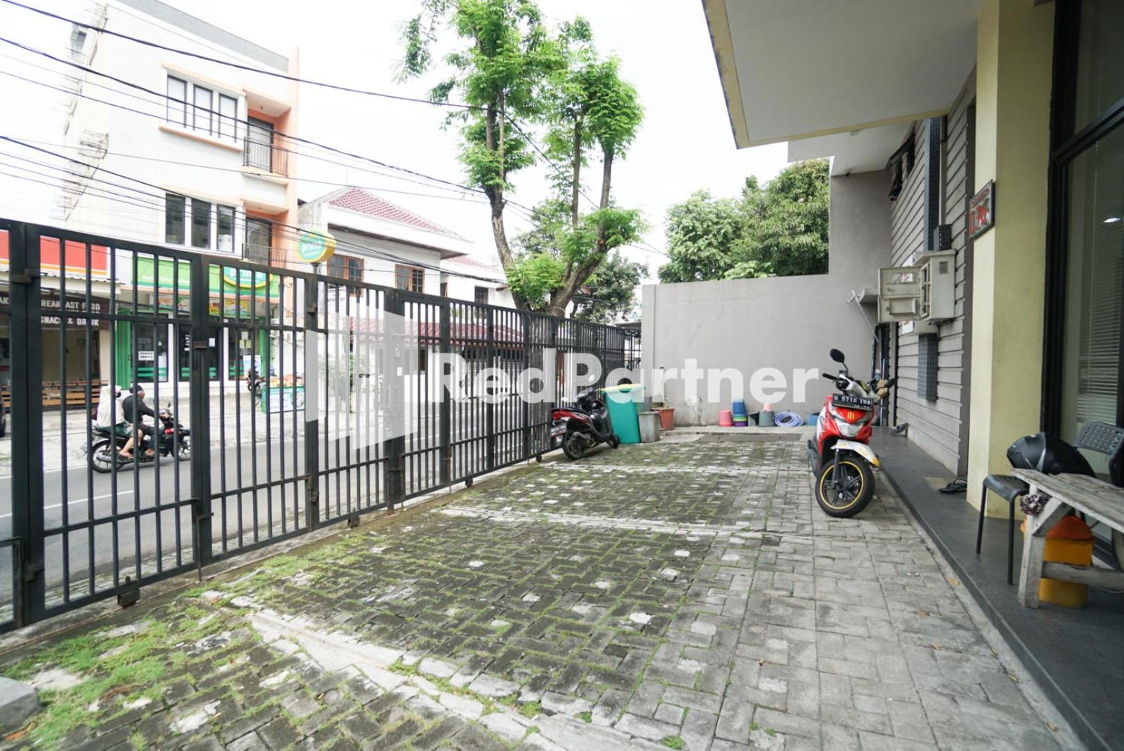 Toba Mansion Syariah Near Benhil Redpartner Jacarta Exterior foto